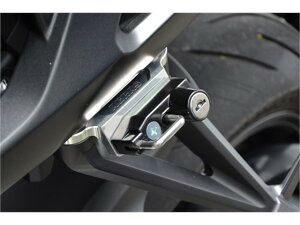 �A�O���X �w�����b�g�z���_�[ BLK�^BLK CB1000R 18 (603-181-000BB)