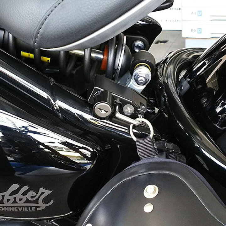楽天市場 キジマ Kijima Htr ヘルメットロック Triumph Bonneville Bobber ヘルメットホルダー モトキチ