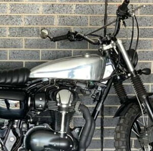 Kawasaki W800 A~ ^N "Tracker" IK[T[