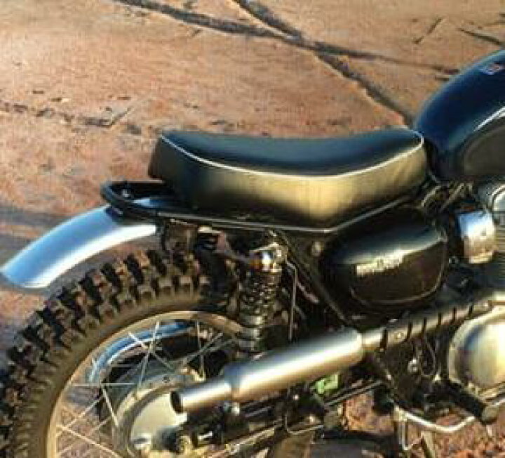 楽天市場】W400、W650、W800 ビンテージ スクランブラーシート 白 