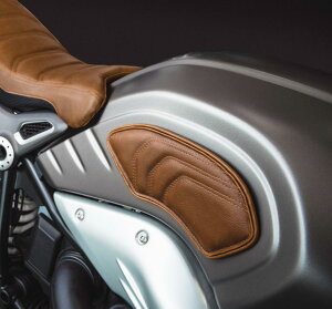BMW RnineT �^���N�p�b�h �u���E�� RAISCH