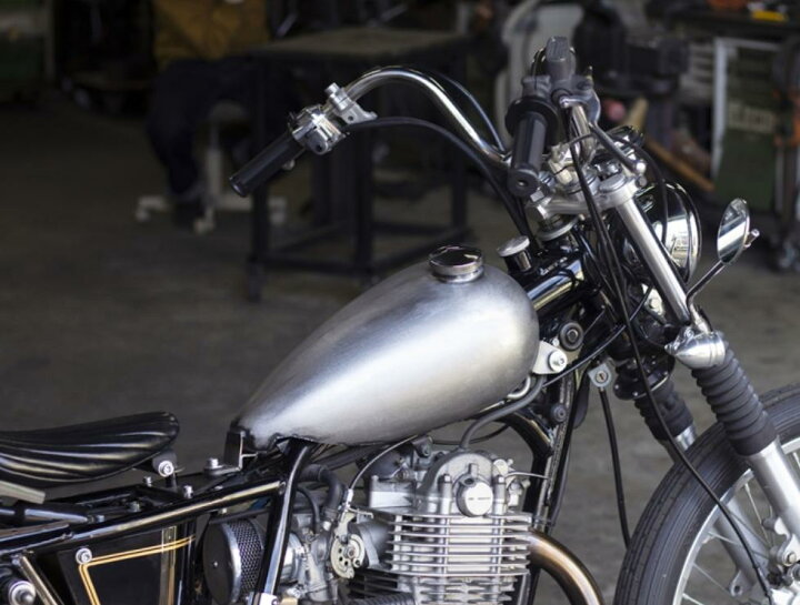 楽天市場】ヤマハ SR400/500 マスタングタンクキット ローマウント 