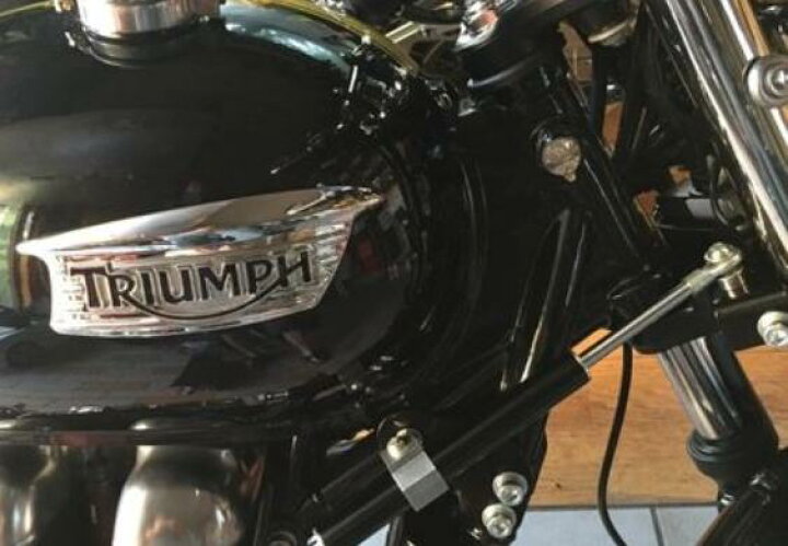 楽天市場】空冷 ボンネビル T100 スラクストン スクランブラー 