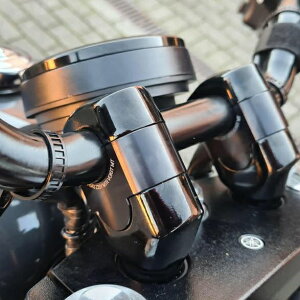 BOLT ハンドルバーライザー 25mmUP ブラック VOIGT MOTO TECHNIK