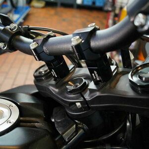 KTM 790 �A�h�x���`���[ �n���h���o�[���C�U�[ 25mmUP �u���b�N VOIGT MOTO TECHNIK
