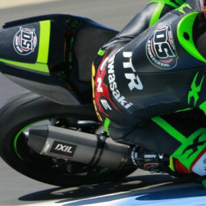 jW400/Z400 tGL][Xg}t[ HEXOVAL `^jE RACE CNV