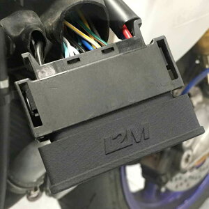 YAMAHA YZF-R9 (2025-) ABS�����[�o�[ �y�ʁE���S�v���O&�v���C�� �u���b�N I2M