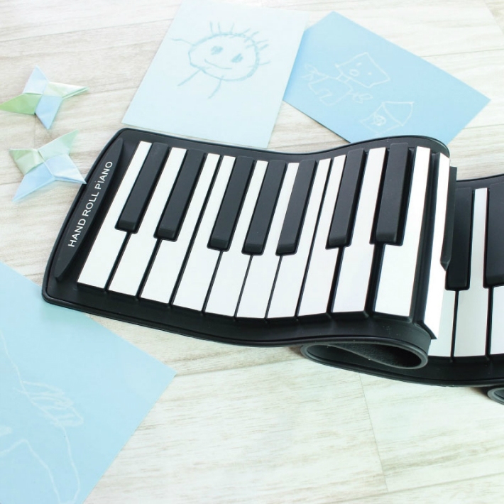 Smaly ピアノ ロールピアノ 88鍵盤 おもちゃ 電子ピアノ 巻ける 折りたたみ シリコン 誕生日 プレゼント 子供 女の子 大人気 知育玩具  電子 ピアノ ロール シリコン ピアノ 薄型 キーボード 88 ロールアップ | Smaly（スマリー） 直営店