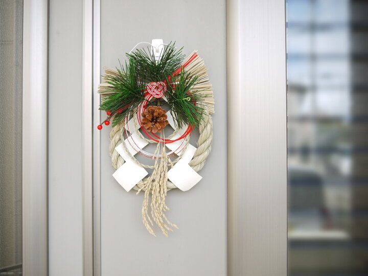 楽天市場 迎春玄関飾り 松枝 小粋飾り 縁起物 正月飾り 玄関 正月 迎春 謹賀新年 新年 水引 モダン しめ縄 リース おしゃれ モダンリース 自宅用 マンション 室内 ドア しめ飾り しめ縄 玄関飾り お飾り 飾り フック付き 松 稲穂 紅白 日本製 国産
