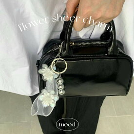 送料無料 キーホルダー 韓国 レディース フラワーシアーチャーム シンプル おしゃれ 可愛い トレンド キーリング キーチャーム 韓国っぽ