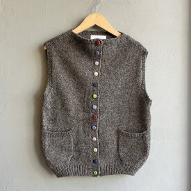 estelle（エステール）ペルーニット 　カラフルボタンベスト [370038]IW2531801