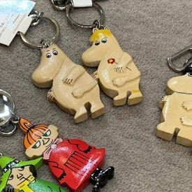 【ムーミン　シリーズ】木製ハンドメイドキーホルダー　ギフト MOOMIN プレゼント ラッピング ムーミン ムーミン谷の仲間たち リトルミイ スナフキン