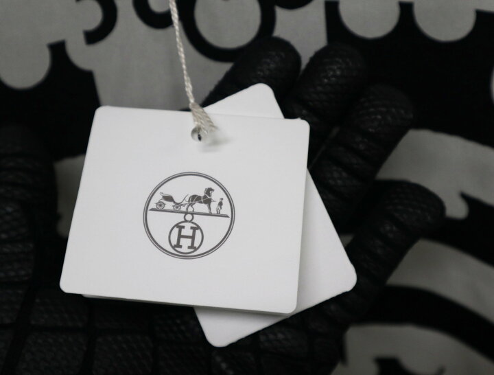 楽天市場】HERMES エルメス 22AW 2H2835D5 Le Tresorde Medor Rayure 