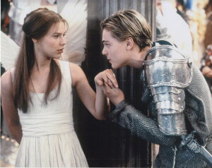 ���~�I�ƃW�����G�b�g �N���A�f�[���Y �f�B�J�v���I Romeo + Juliet Claire Danes Leonardo Dicaprio �f��@�ʐ^�@�A���i�@8x10�C���`�T�C�Y�@��20.3x25.4cm 41135d