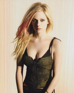 AB[ Avril Lavigne f@ʐ^@Ai@8x10C`TCY@20.3x25.4cm.