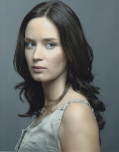 �G�~���[�u�����g Emily Blunt �f�� �ʐ^ �A���i 8x10�C���`�T�C�Y ��20.3x25.4cm.