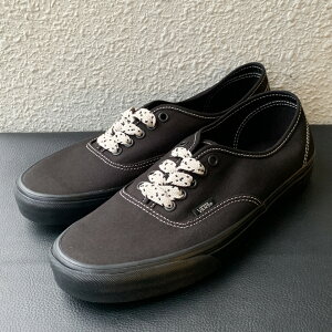 oY VANS @Y AUTHENTIC MONO BLACK I[ZeBbN Xj[J[ C ubN  VN000D7YCJI