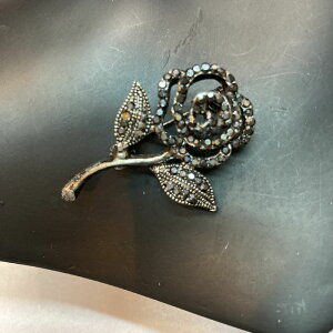 ԁAo,NX^, u[`A̓@Mtg܂BBS̓IɐF}AnA(̓EaȆAMtgpbsO܂)iō݁@3,718~j3,380~