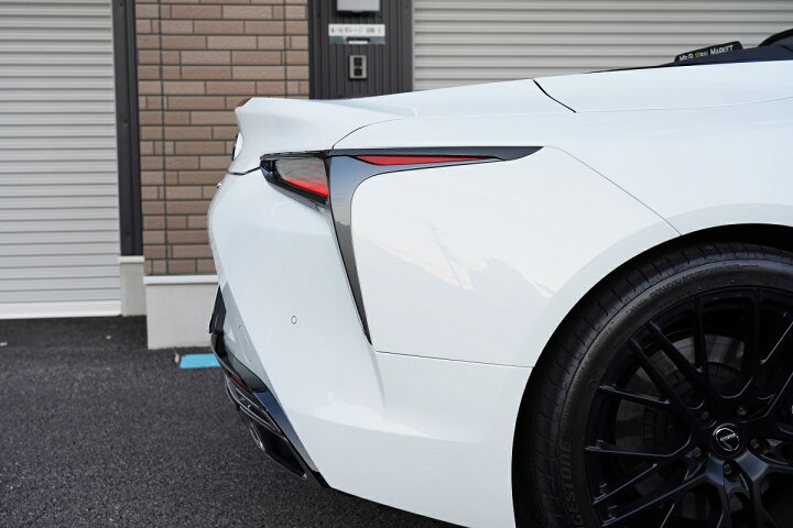 楽天市場】日本製 LC500/h用 コンバーチブル ドライカーボン テール 