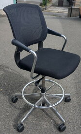 コクヨ　サテリテチェアハイタイプ　ブラック色【中古】高作業用椅子としても使えます。＊予備3