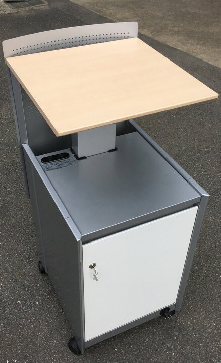 楽天市場】【中古】 コクヨ プロジェクターワゴン天板昇降機構付き WG 
