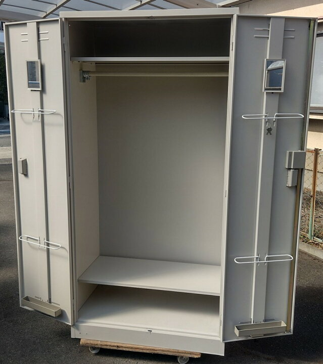 楽天市場】【中古】 コクヨ KOKUYO 多人数用ロッカー 両開きタイプ 
