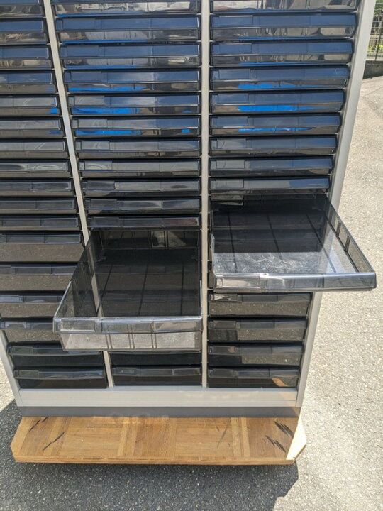 楽天市場】【中古】 内田洋行 トレーキャビネット A4・3列18段 