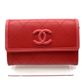 【中古】良品 CHANEL シャネル ココマーク マトラッセ ラムスキン コンパクト ケース 財布 ウォレット レッド ga2481