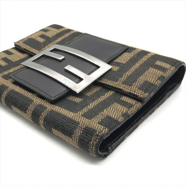 フェンディ FENDI ズッカ パスケース付き 三つ折り財布 ブラウン 