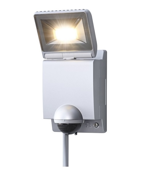 オプテックス LA-12(S) LEDセンサーライト ON/OFFタイプ シルバー 1灯型 電球色 2700K 750lm 白熱球70W相当形  防水IP45 『LA12S』 | エムズライト