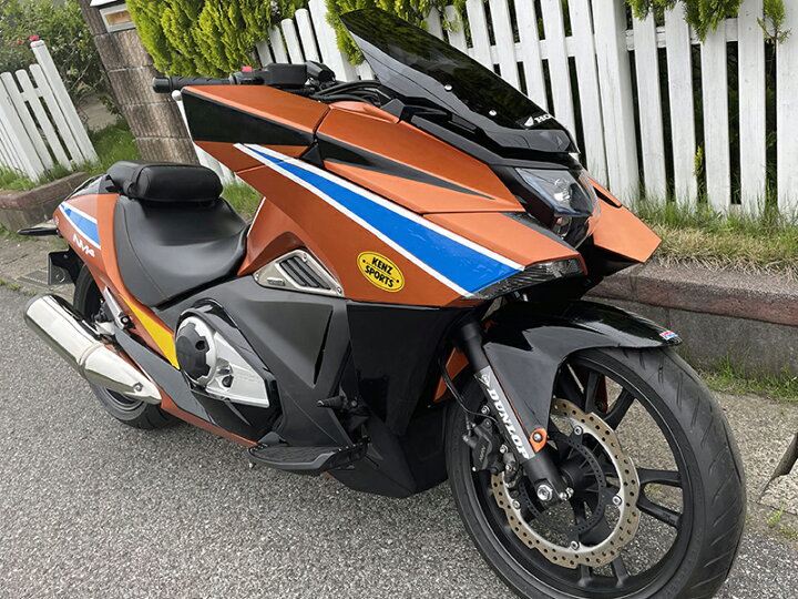 楽天市場 ホンダ Nm4 ウインドシールド ダーク エッジドシェイプ スクリーン パーツ Honda Nm4 01 Nm4 02 At限定 マイナーチェンジ 逆車 輸入車 カスタム 部品 アキラ レッド アクセサリー 風防 オプション カスタムパーツ 二人乗り 人気 マッドファクトリー楽天市場店