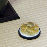 [メール便対応] 生け花 用 滑り止め ゴム付 剣山 直径8.5cm M-10R 花留め 華道 道具 用品 花展 練習用 金…