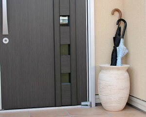 信楽焼 陶器 傘立て 白 壷型 傘たて おしゃれ スリム 傘たて コンパクト 屋外 傘立 業務用 家庭用 屋外 北欧 アンティーク 洋風 倒れにくい フラワーベース 信楽焼き(YB-16lend)
