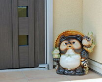 楽天市場】玄関 置物（モチーフ（置物）狸）の通販 信楽狸玄関灯