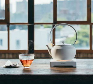 BALMUDA �o���~���[�_ KPT02JP-WT�@MoonKettle�i���[���P�g���j �z���C�g�@�ő�0.9L/�ŏ�0.3L