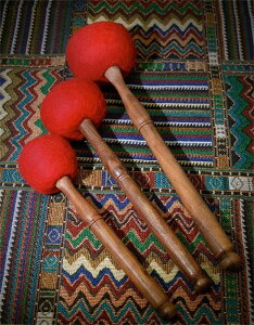 仏音碗ノック棒 ヒマラヤのシンギングボウル シンギング ボウル ストライカー ツール チャンティングボウルマレット ノックロッド 研削棒 羊毛フェルトヘッド 赤 木製