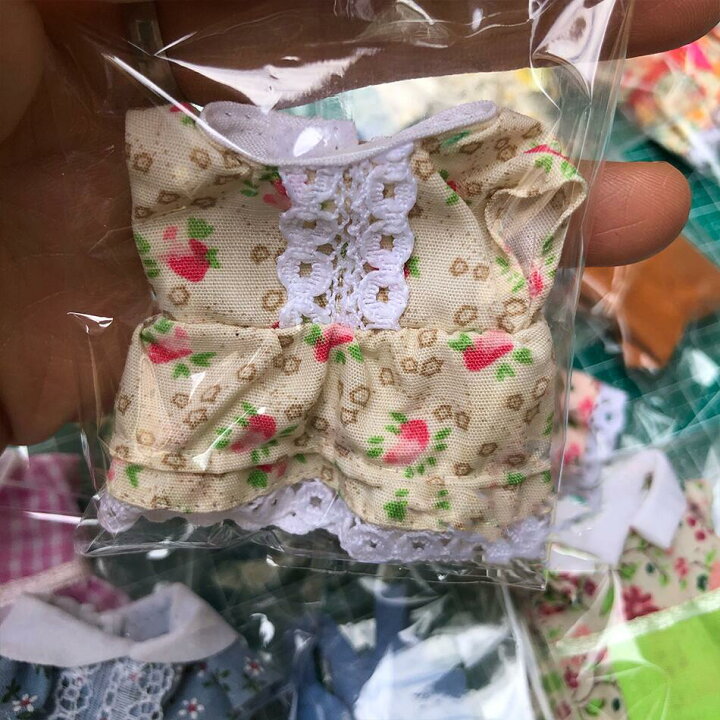 人気上昇中 シルバニアファミリーハンドメイド服 まとめ売り7 ハンドメイド☆シルバニアファミリー お母さん服 2枚セット