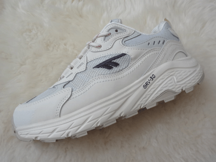 楽天市場】HI-TEC(ハイテック)EASTEND WP OFF WHITE オフ