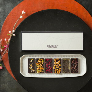 砂糖・乳製品・添加物・人工甘味料一切不使用。チョコレートでほっこり、甘美な時間。カラダに優しい、罪悪感のないチョコレート。