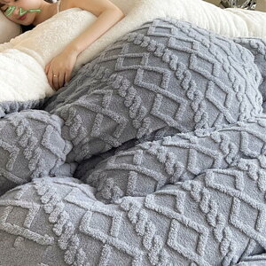 2000円OFFクーポン 掛け布団 冬 あったか 掛けふとん シングル 厚手 もこもこ シープボア 暖か ふわふわ 柔らかな肌触り 抗菌防臭加工 羽毛より暖かい あったか フランネル 洗える ほこりが出