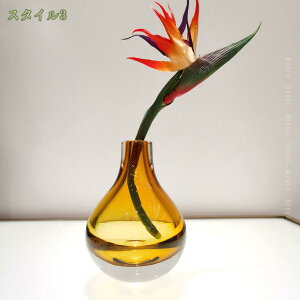 花瓶 置物 フラワーベース ガラス 一輪挿し 花びん おしゃれ 花器 ガラス オブジェ モダン 北欧 インテリア 綺麗 リビング 寝室 玄関 置物 置き物 結婚祝い 誕生日祝い 引越祝い 新築祝い 開