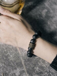 uXbg Y ANZT[ jZbNX AeB[N ^J r[Y r }bgH   SR Lk nhCh I JWA  