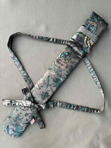 横笛 袋 ケース 背負い 肩掛け 釣り竿 刀 剣 尺八 南箏 サテン 花柄 竹笛 保護 カバー 持ち運び 収納 便利 携帯 保存 耐摩耗性 キャンバス 紐つき