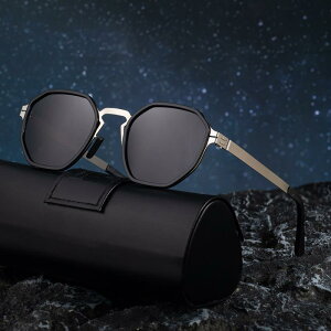 TOX Y Ό UV400 lWȂ ނ ^]p hCrO y AEghA X|[c XNGA^ t[ ăX^C