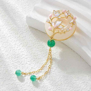 ブローチ レディース 新中華風 マグノリア タッセル エナメル加工 ホワイト 模造翡翠 エレガント 上品 電気メッキ加工 銅製 チャイナドレス 漢服 アクセサリー