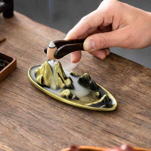 香炉 倒流式 煙が流れる 銅合金製 電気メッキ加工 山水デザイン 新中式 家庭用 室内 置物 香道 茶道 おしゃれ 和モダン インテリア 癒し