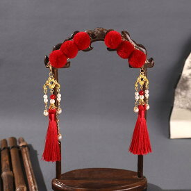 ヘアクリップ レディース かわいい タンフールー モチーフ 赤色 タッセル ポンポン 中国風 古風 漢服 新年 縁起物 ぬいぐるみ風 ペア