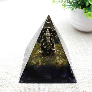 置物 ガネーシャ神 ピラミッド 開運 水晶さざれ石入り エポキシ樹脂製 卓上 インテリア おしゃれ ハンドメイド パワーストーン 縁起物 デスク オフィス