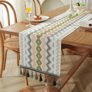 テーブルランナー 北欧風 シンプル モダン ファブリック 長方形 フリンジ付き ダイニングテーブル コーヒーテーブル サイドボード テレビ台 インテリア 幾何学模様柄 おしゃれ ポリエステ