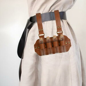 コスプレ小物 中世 錬金術師 バイキング ハロウィン 衣装 仮装 変装 小道具 合皮 ベルト ブラウン ボトル4個付き 小物入れ ウエストポーチ フリーサイズ レトロ ヴィンテージ